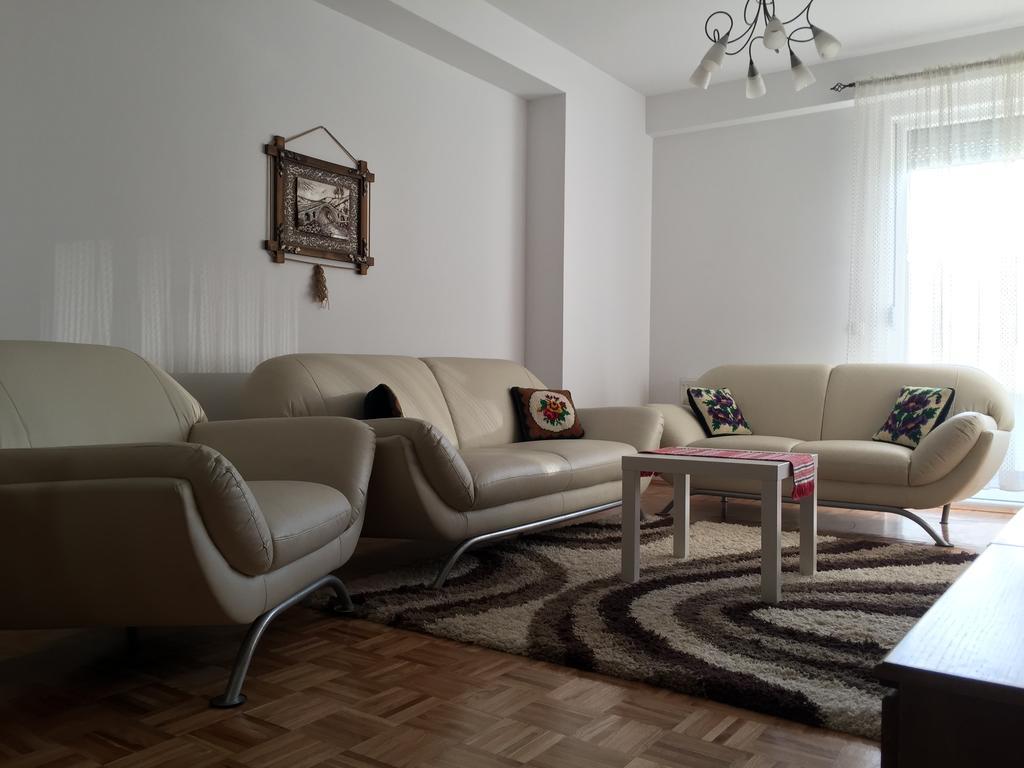 Apartment Gashi Priștina Exterior foto