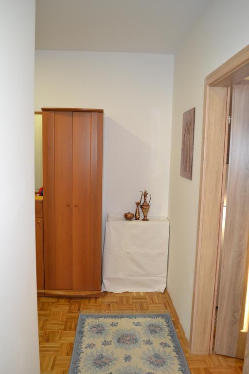 Apartment Gashi Priștina Exterior foto